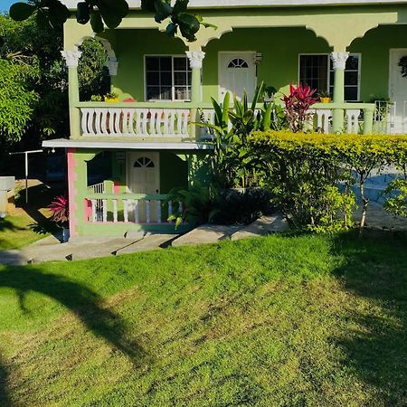Cindy'S Garden Stay Ocho Rios Eksteriør billede
